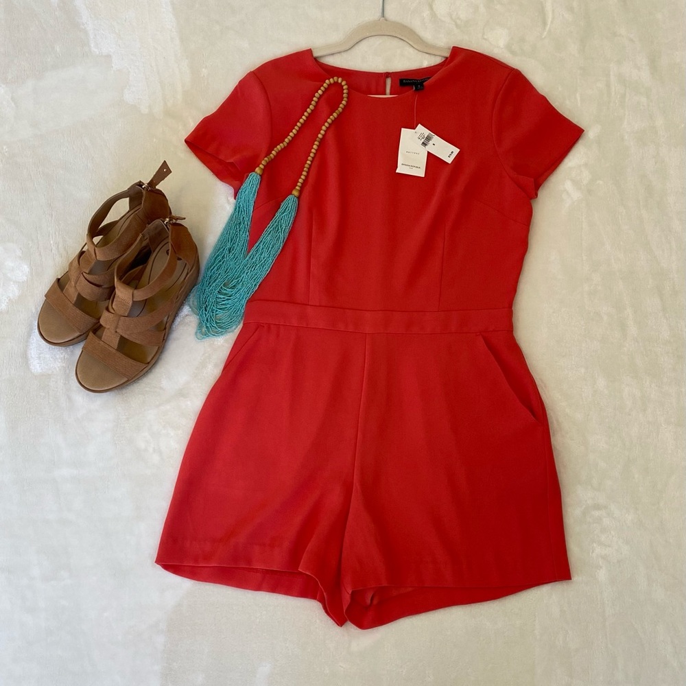 Size 8 Banana Republic Romper. Structured with pockets.  NWT